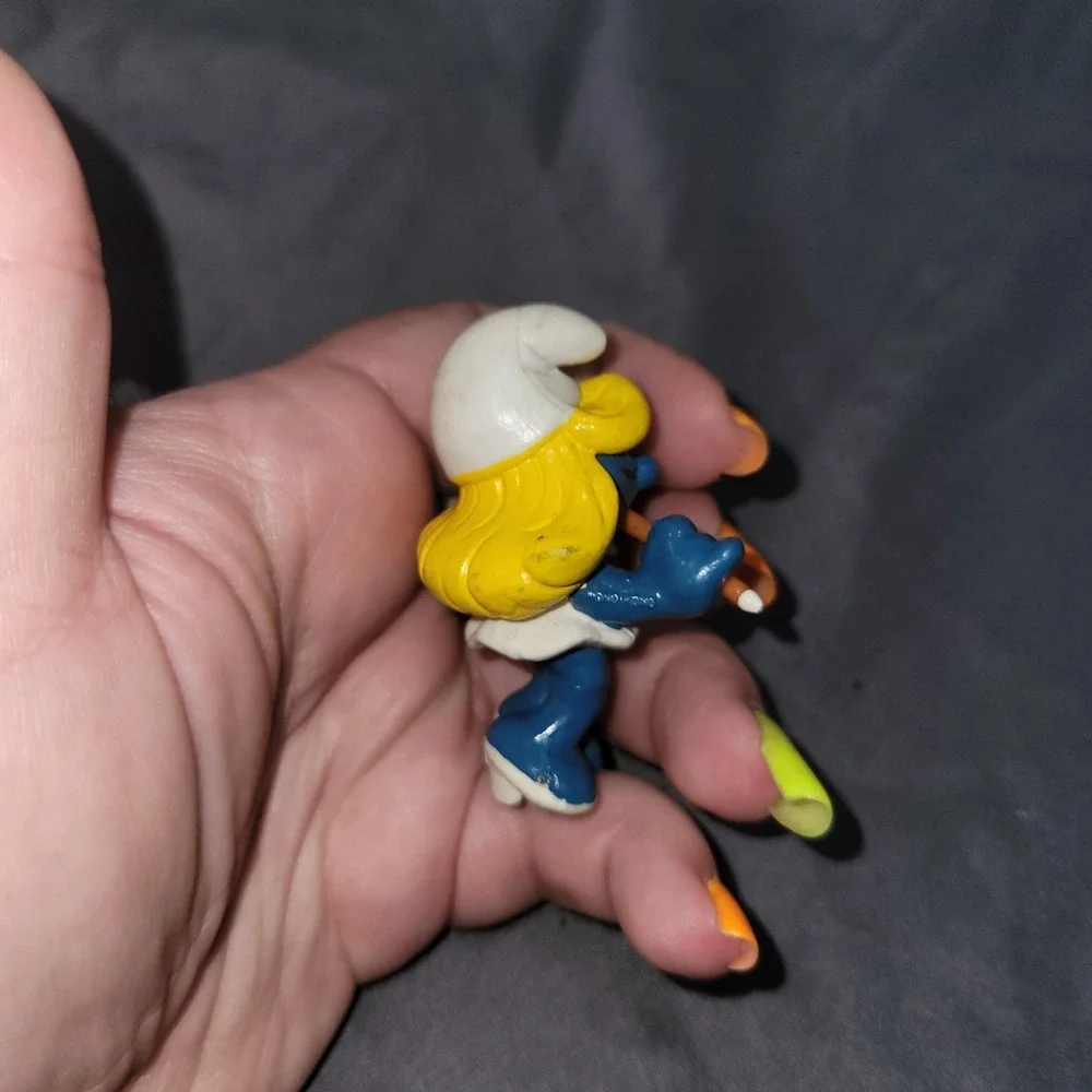 Vintage 1981 Mini PVC Smurf Smurfette Nurse Schleich/Peyo Secretary Figures 2